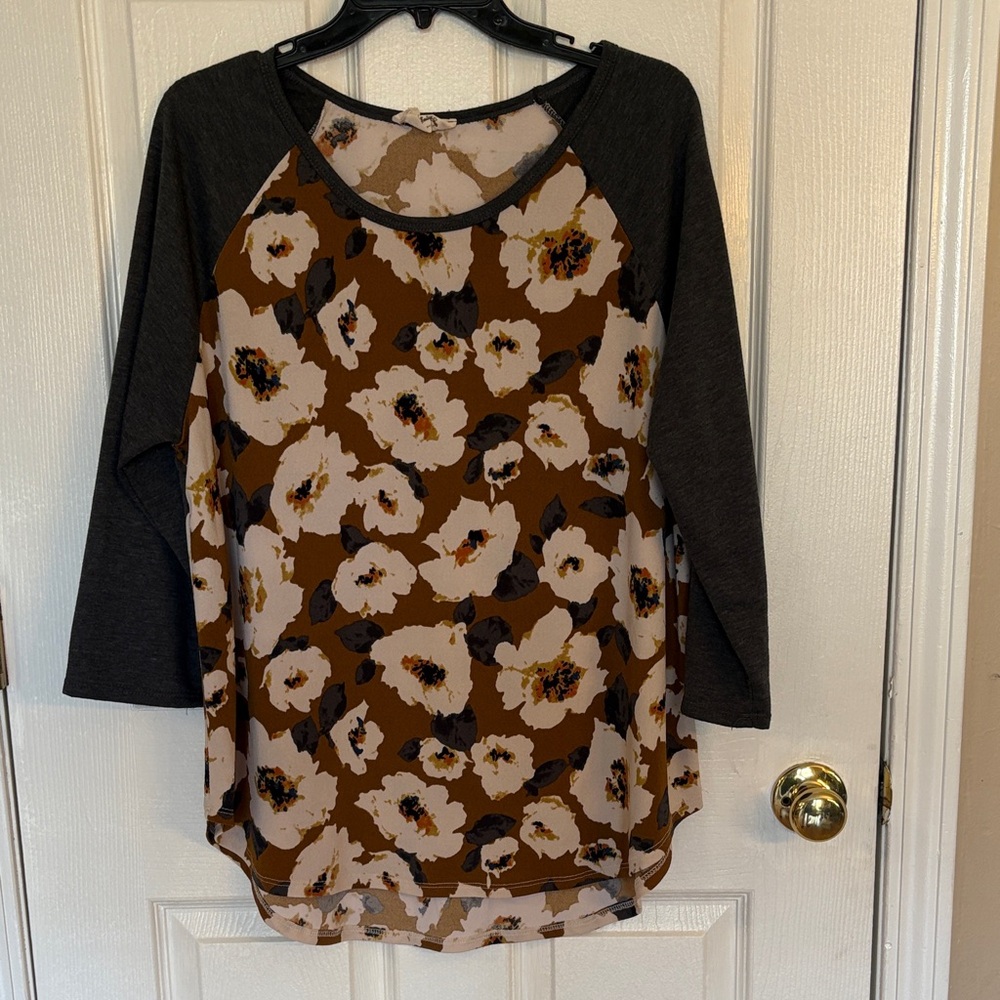 Floral Print Raglan Sleeve Top